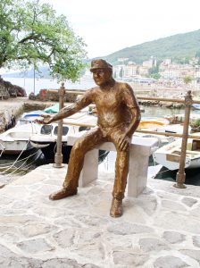 Barkajol, Opatija