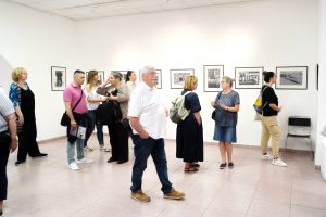 Aleksandar Tomulić i Ivan Kosić, Ulični dijalog