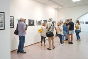 Aleksandar Tomulić i Ivan Kosić, Ulični dijalog