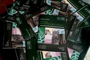 Izložba iz ciklusa Dijalog na kvadrat – Ekologija kroz medije stakla i slikarstva, Kristina Čehulić, Tereza Vukić, Nora Xharrahi i Matea Zeman (