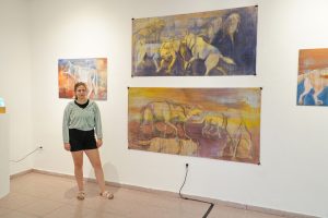 Izložba iz ciklusa Dijalog na kvadrat – Ekologija kroz medije stakla i slikarstva, Kristina Čehulić, Tereza Vukić, Nora Xharrahi i Matea Zeman (