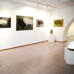 Izložba iz ciklusa Dijalog na kvadrat – Ekologija kroz medije stakla i slikarstva, Kristina Čehulić, Tereza Vukić, Nora Xharrahi i Matea Zeman (