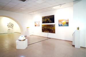 Izložba iz ciklusa Dijalog na kvadrat – Ekologija kroz medije stakla i slikarstva, Kristina Čehulić, Tereza Vukić, Nora Xharrahi i Matea Zeman (