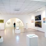 Izložba iz ciklusa Dijalog na kvadrat – Ekologija kroz medije stakla i slikarstva, Kristina Čehulić, Tereza Vukić, Nora Xharrahi i Matea Zeman (