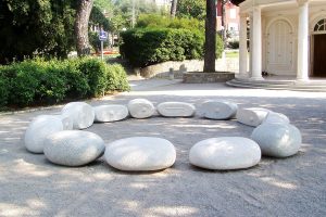 Kameni obluci, Opatija 20026.